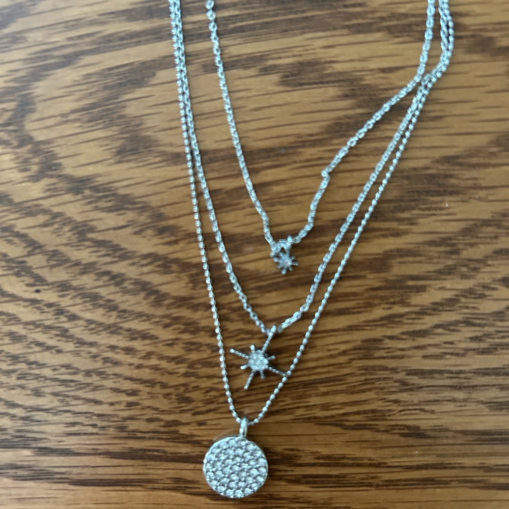 3 layer star necklace!!